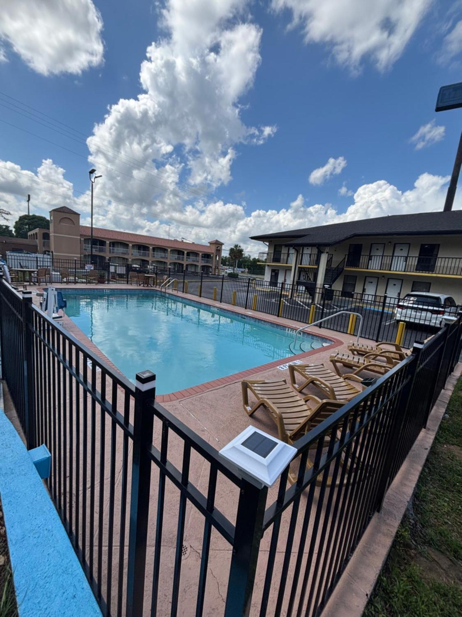 High Springs Inn Soon To Be Clarion Pointe Alachua Luaran gambar