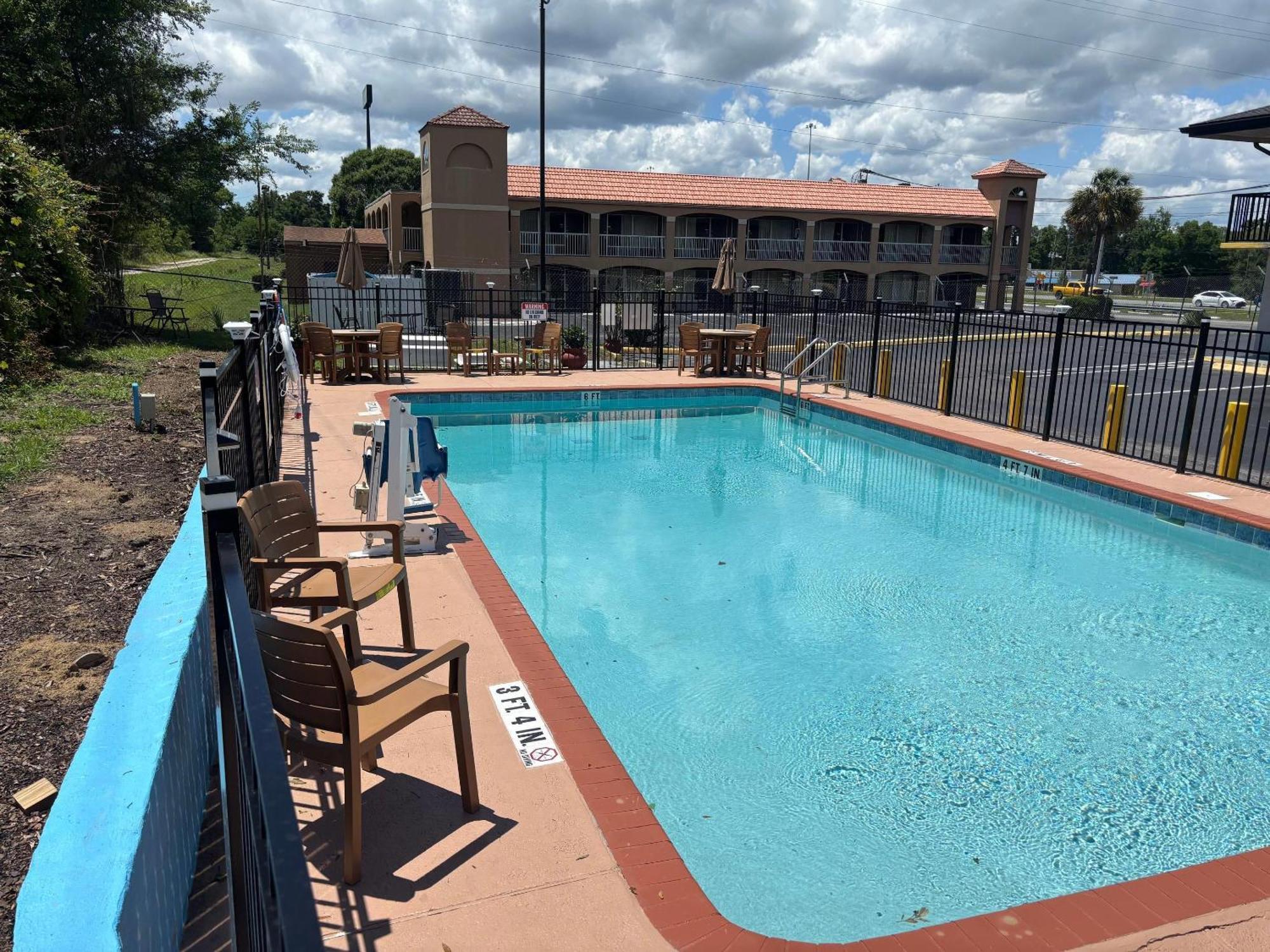 High Springs Inn Soon To Be Clarion Pointe Alachua Luaran gambar